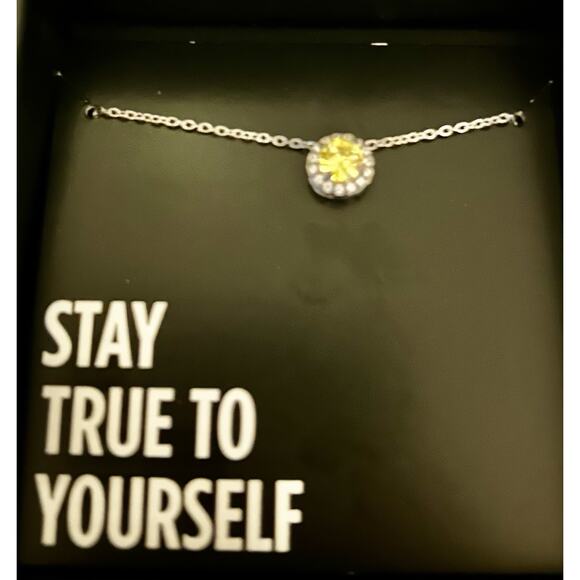 ~*NIB*~ 🎁AVON STERLING SILVER CZ PENDANT ROUND BIRTHSTONE NECKLACE 18" - NOV. - Picture 4 of 4